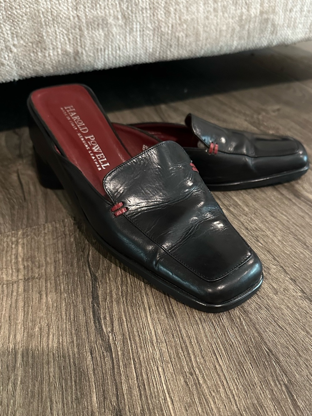 Harold Powell Italian Leather Slip-On Loafers. Black w/ red accents. Sz 8.5 B.